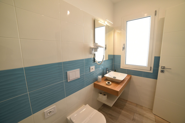 Bathroom 5, La Torre del Mulino - Superior Rooms, Vibo Valentia