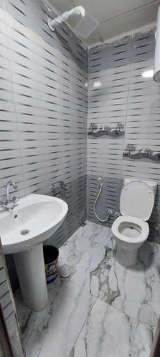Bathroom 5, Best Dreams Hotel, Ad-Duqi