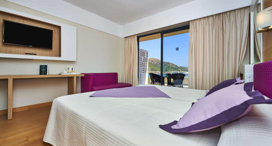 Bedroom 4, Hotel & Spa S'entrador Playa, Baleares