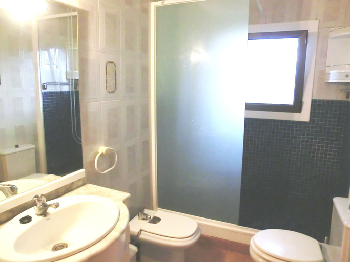 Bathroom, Villa Conchi, Girona