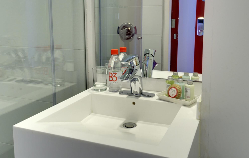 Bathroom 4, Hotel B3 Virrey, Santafé de Bogotá