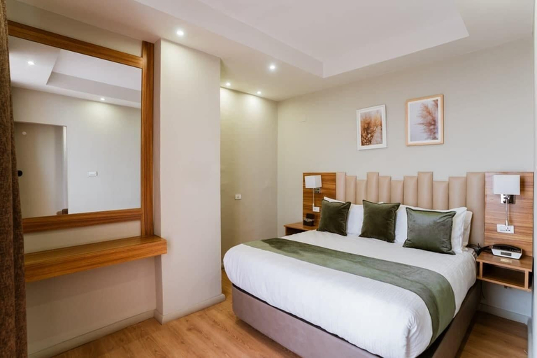Bedroom 3, Monarch Hotel, Addis Abeba