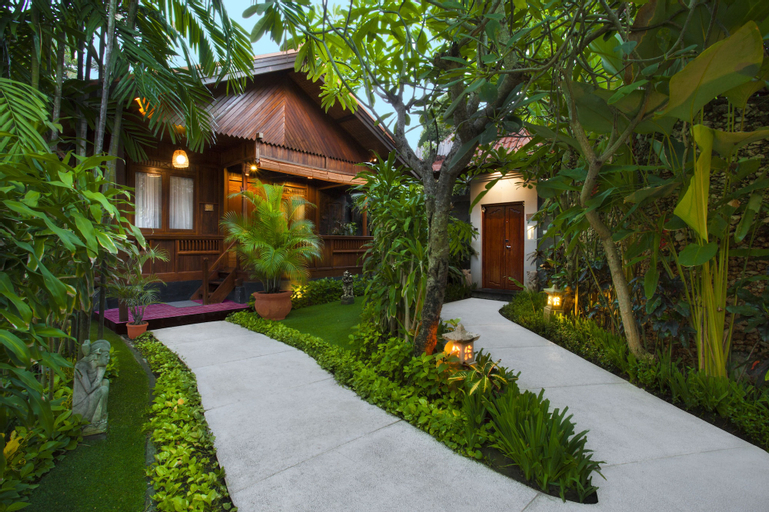 Exterior & Views 14