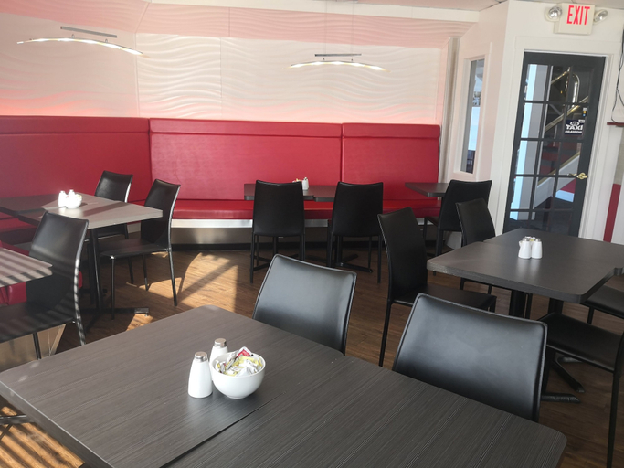 Food & Drinks 5, Quality Inn & Suites Hawkesbury, Prescott and Russell