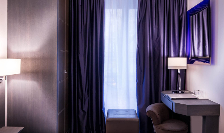 Others 5, Masséna Hôtel, Paris