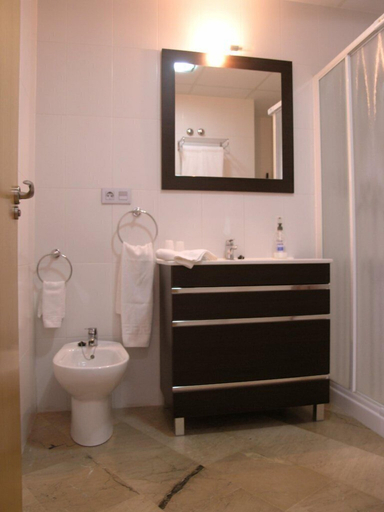 Bathroom 4, Apartamentos Aixa II, Murcia