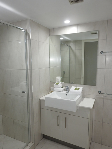Bathroom 4, On The River Apartments, Maroochy - Maroochydore