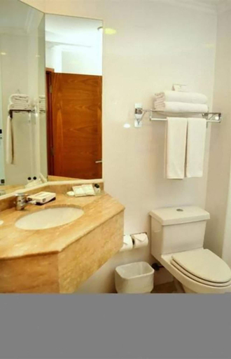 Bathroom 4, Diego de Almagro Arica, Arica