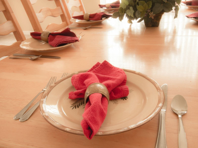 Food & Drinks, 5 Bed 388, Polk