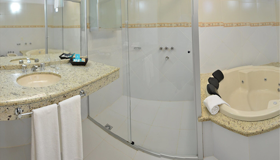 Bathroom 5, De la Trinidad Hotel, Encarnación