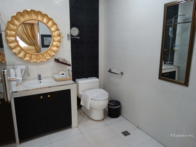 Bedroom 4, Lido De Paris Hotel, Manila City