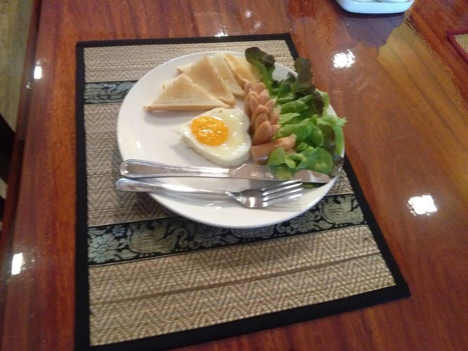 Food & Drinks 5, Krinnatra Villa, Ban Bung