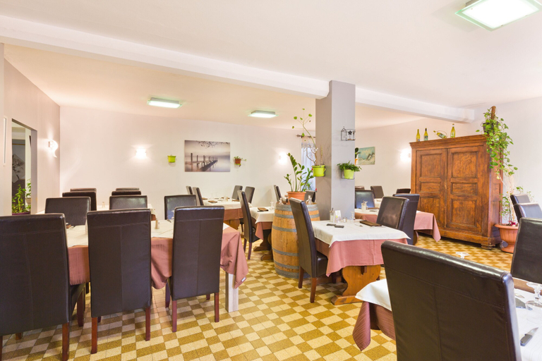 Food & Drinks 5, Hotel Restaurant De La Dore, Puy-de-Dôme