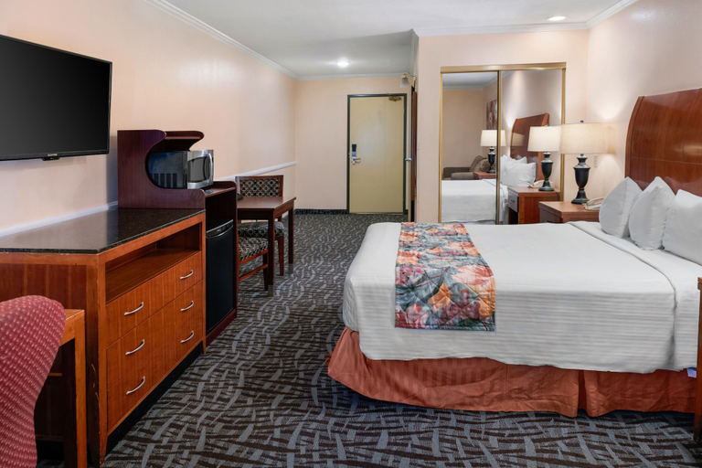 Bedroom 3, Glendale Hotel, Los Angeles