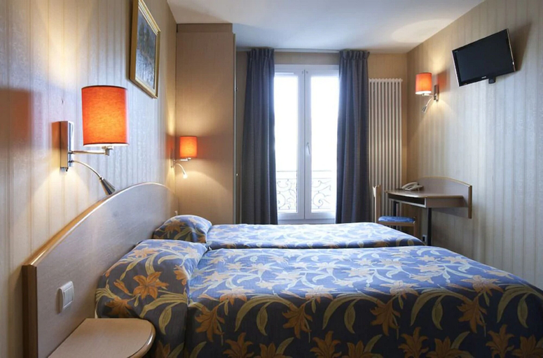 Bedroom 3, Transcontinental, Paris