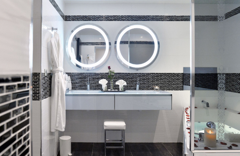 Bathroom 5, Auberge de Cassagne & Spa, Vaucluse