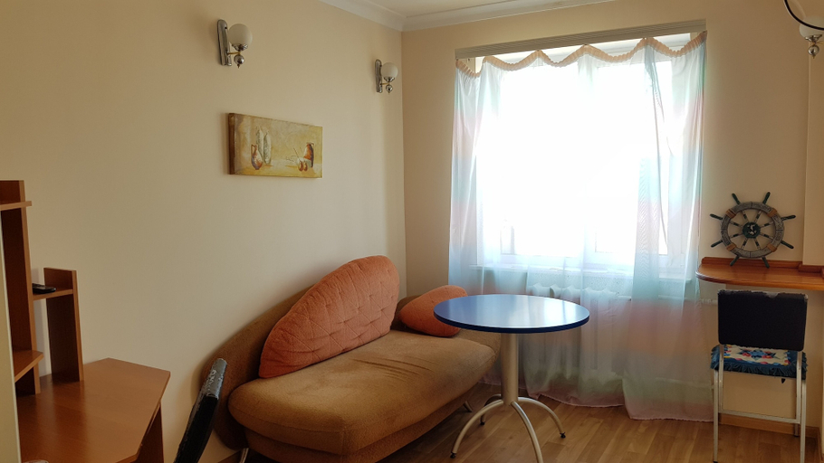 Others 5, Tereshkovoy 17 Vladdom25, Vladivostok gorsovet