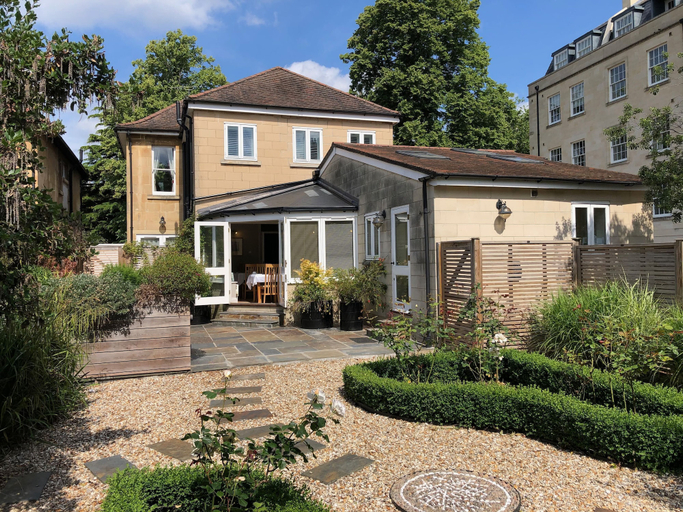 Exterior & Views 2, Chestnuts House, Bath and North East Somerset