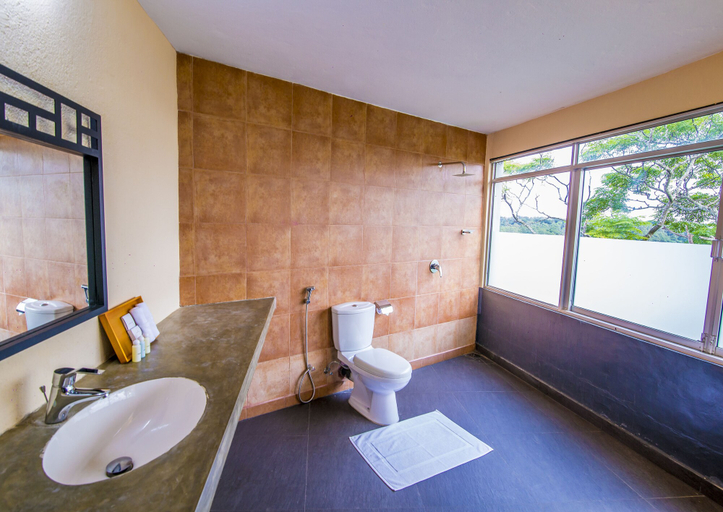 Bathroom 5, Clio Bolgoda, Kesbewa
