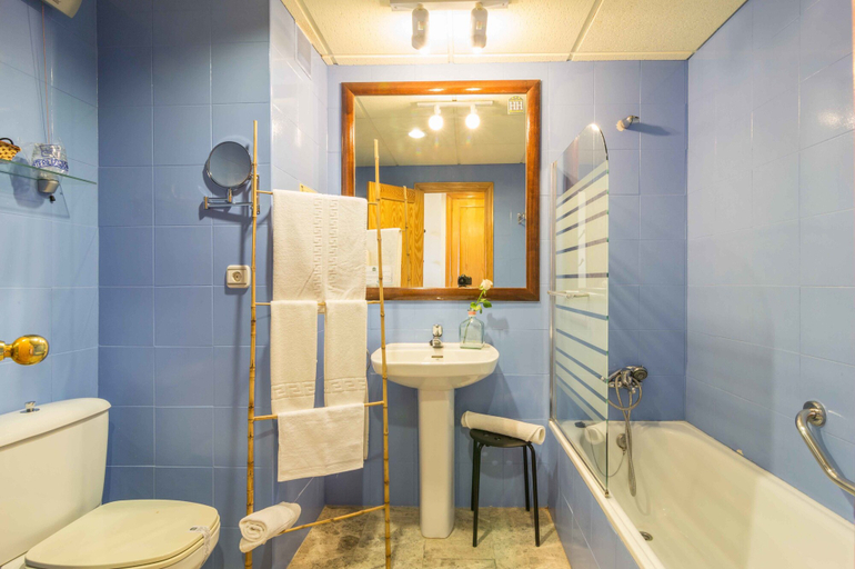 Bathroom, Hotel Los Templarios, Badajoz
