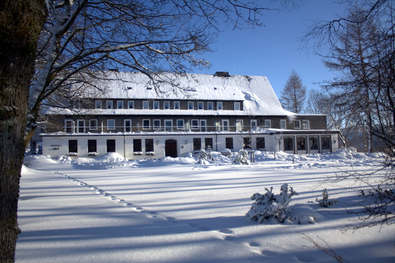 Exterior & Views 2, Berghotel Hoher Knochen, Hochsauerlandkreis