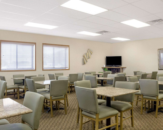 Food & Drinks 3, Quality Inn Bismarck I-94, Burleigh