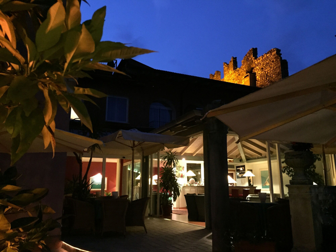 Exterior & Views 2, Hotel Villa Miravalle, Trento