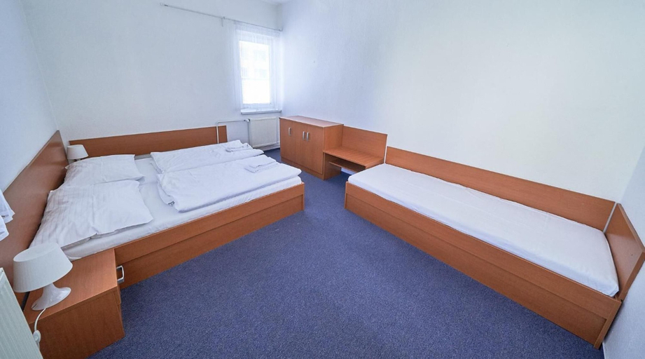 Bedroom 5, Hotel Astra, Praha 10