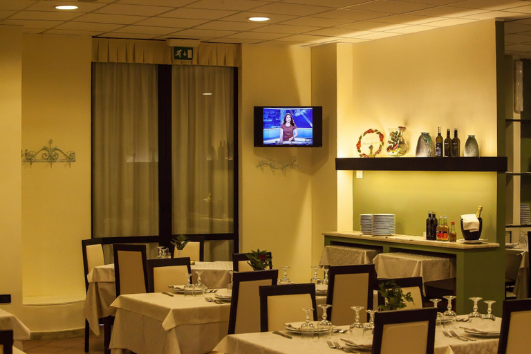 Food & Drinks 5, Hotel Quadrifoglio, Cagliari