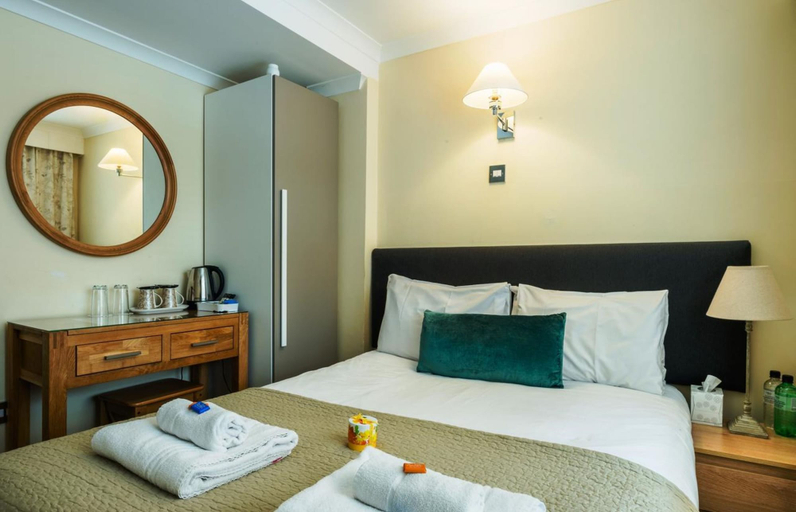 Bedroom 5, George Oxford Hotel, Oxfordshire
