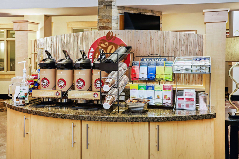Food & Drinks 5, AmericInn by Wyndham Waupun, Dodge