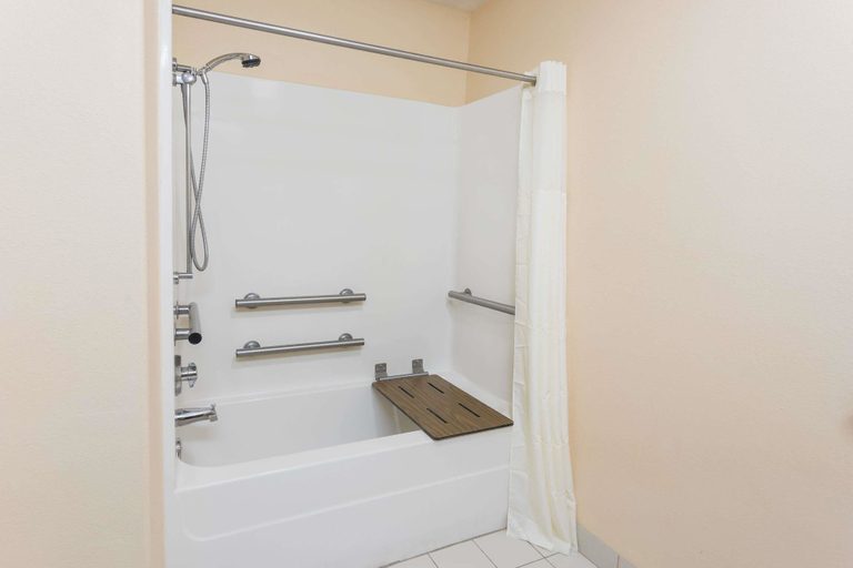 Bathroom 4, Days Inn & Suites by Wyndham Eunice, Saint Landry