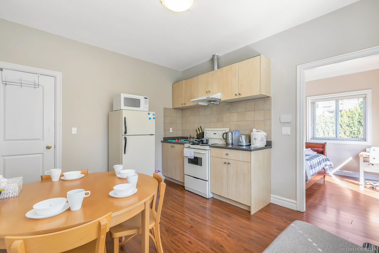 Others 4, Bright 2 BR Private Suite by Elevate Rooms, Greater Vancouver