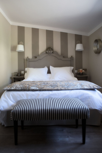 Bedroom 4, Les Jardins de la Livrée, Gard