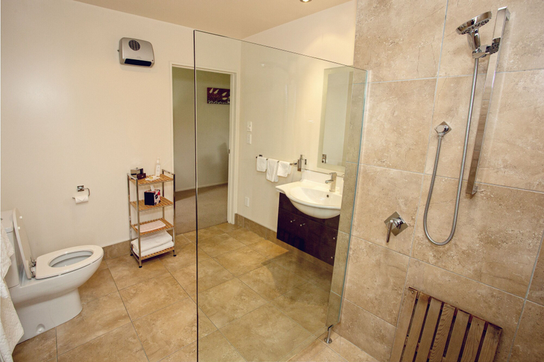Bathroom 4, Marchmont Gardens, Hurunui