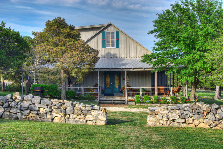 Exterior & Views 2, Kuebler Waldrip Haus B&B, Comal