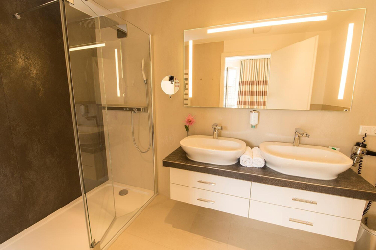 Bathroom 3, Hotel Kleines Meer, Mecklenburgische Seenplatte