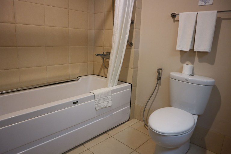 Bathroom 5, N Hotel, Cagayan de Oro City