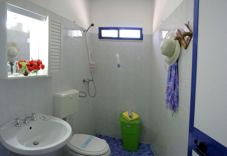 Bathroom, Villaggio Lamaforca, Brindisi
