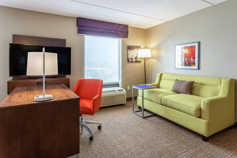 Others 5, Hampton Inn & Suites Chicago-Libertyville, Lake
