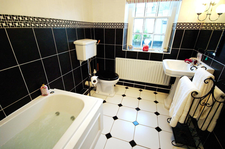 Bathroom 3, Dufferin Coaching Inn & Hall, Newry, Mourne and Down