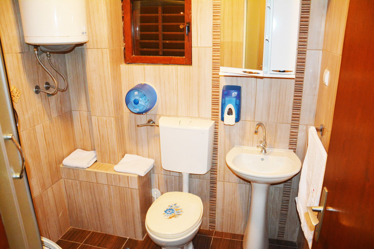 Bathroom 3, Radonjic Apartments