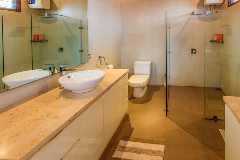 Bathroom 4, Villa Agung, Klungkung
