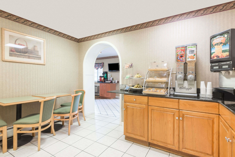 Food & Drinks 5, Howard Johnson by Wyndham Lenox, Berkshire