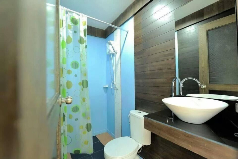 Bathroom 3, Phi Phi Sea Sky Resort, Mueang Krabi