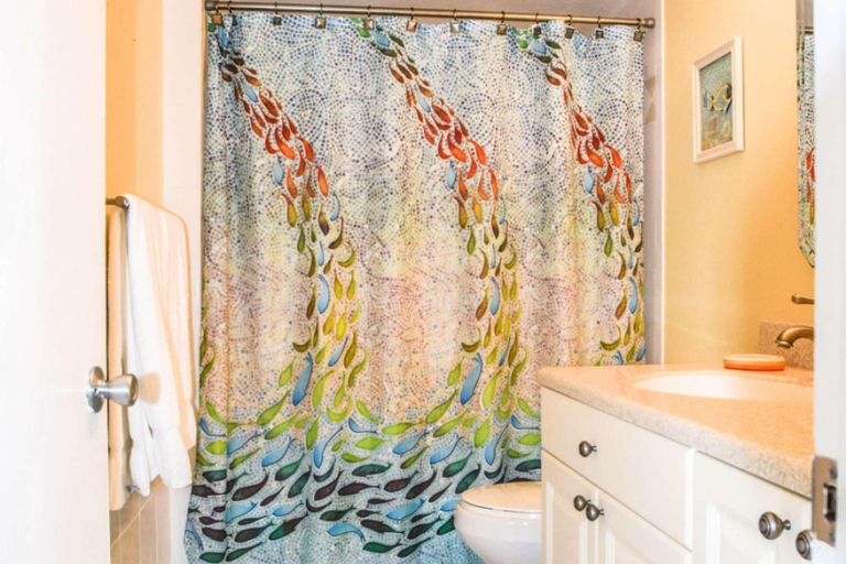 Bathroom, Beach & Tennis 1504, Lee