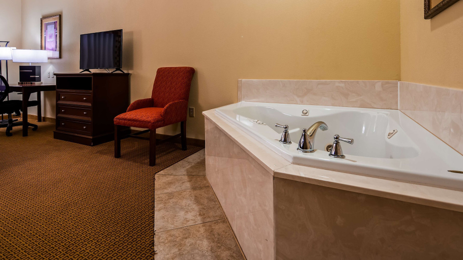 Bathroom 4, Best Western Littlefield Inn & Suites, Lamb