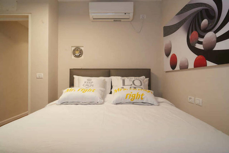 Bedroom 3, Quiet with Terrasse in City Center by FeelHome