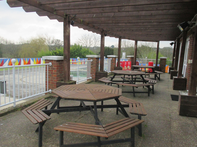 Food & Drinks, 108 Gurnard Pines, Isle of Wight