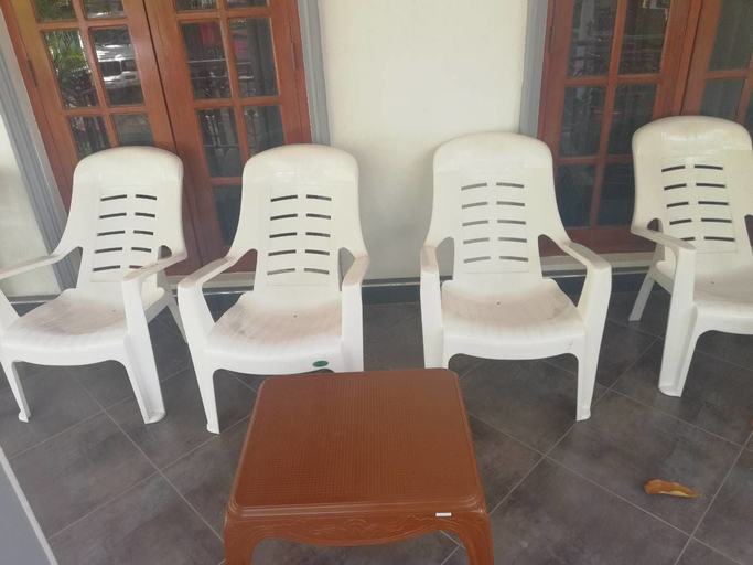 Others 4, N.L.I. Guest House, Hingurakgoda